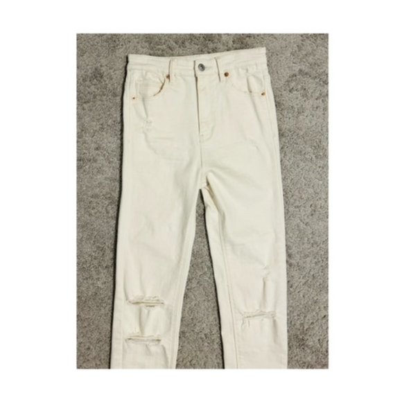 Super High-Waisted Distress Jeans - Picture 8 of 10